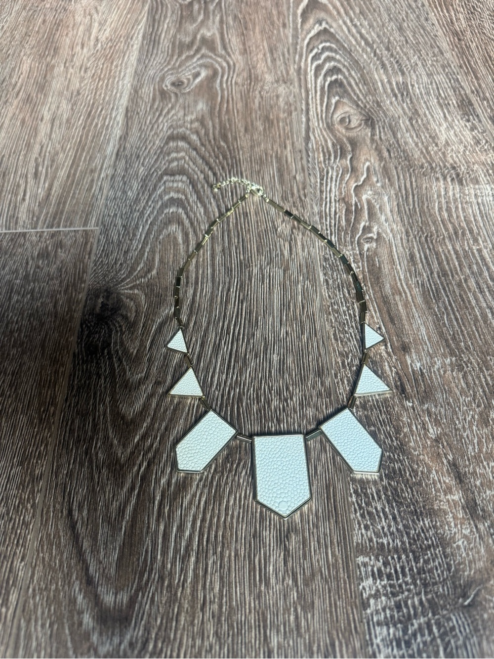 House of Harlow 1960 Geometric Station Necklace White Leather & Gold